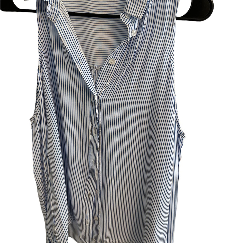 The hanger blouse  from woman  color blue and white Pinstriped